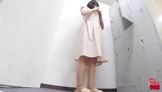 FF-632 01 Women’s naked defecation during oil massage