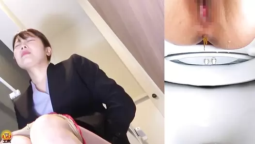 EE-727 06 Hidden camera at the business hotel: Office ladies shit during business trip