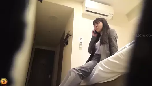 EE-727 03 Hidden camera at the business hotel: Office ladies shit during business trip