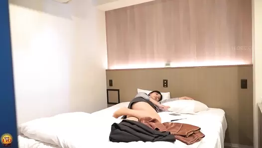 EE-727 01 Hidden camera at the business hotel: Office ladies shit during business trip