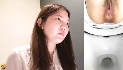 EE-727 01 Hidden camera at the business hotel: Office ladies shit during business trip