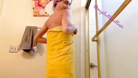 LenaMaek - Dirty Slut Takes SHIT-SMEARING SHOWER