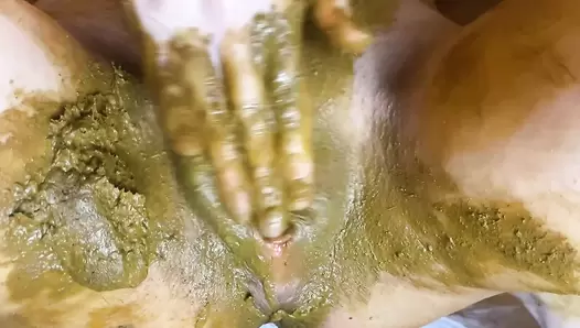 p00girl - Diarrhea in shorts, fisting,dirty ass
