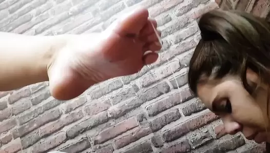 Deep Feet Vomit Extreme - Devouring My Beautiful Feet By Top Girl Manuela Riva
