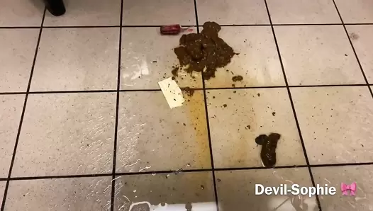 Devil Sophie - In the elevator - So blatant I've never shit O