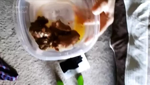 Littlefuckslut - Legs Spread Wide Poop, Pee & Pussy Play