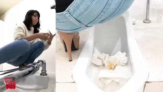 FF-419 04 Girls poking their anal holes to help the excretion. VOL. 2