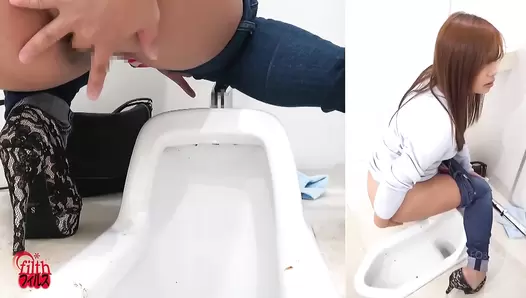 FF-419 03 Girls poking their anal holes to help the excretion. VOL. 2