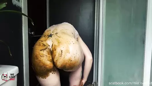 WeLoveShit 2