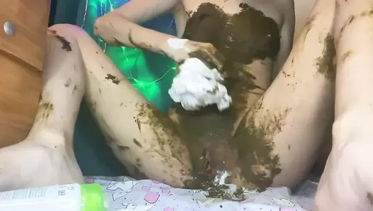 p00girl - Poop in a diaper