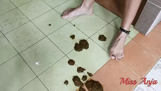 MissAnja - Fuck The Shit Out Under The Shower