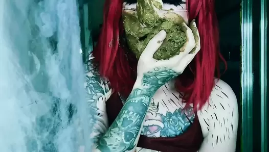 DirtyBetty - Rhino disguises itself with shit