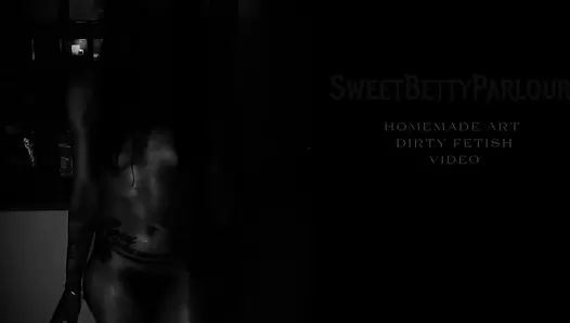 DirtyBetty - Royal underground scat blowjob