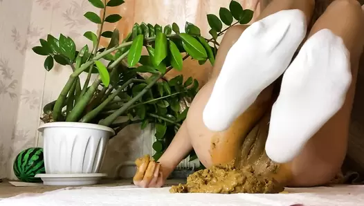 p00girl - Stuffing socks in shit, body slope and a big pile of hot