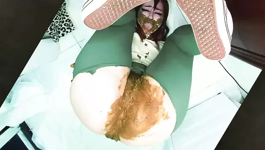 DirtyBetty - Shitty squirt crazy toilet girl