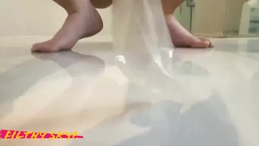FilthySkye - Messy condom poop