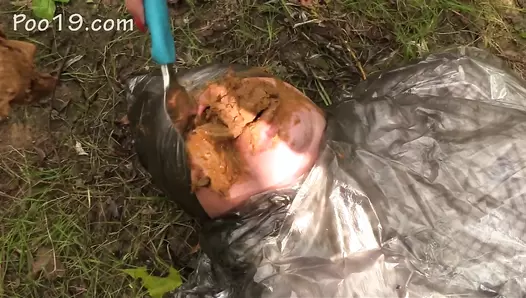 MilanaSmelly - Free toilet for girls in the forest