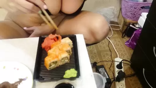 Brown wife - I eat shit in Japanese style