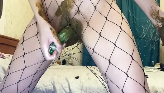 p00girl - Cucumber fuck, poop, smear, ate a dirty cucumber
