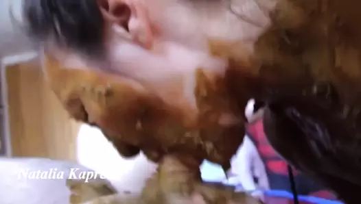 Natalia Kapretti - All in shit doing fisting and minet