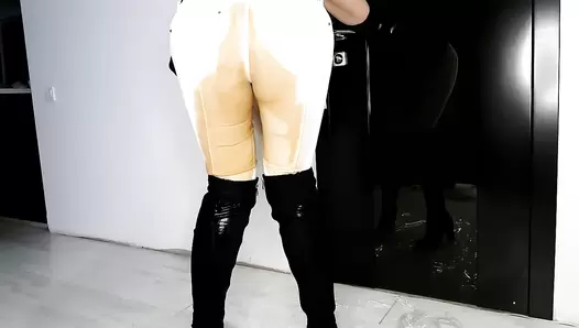 Thefartbabes - Desperate In White Pants