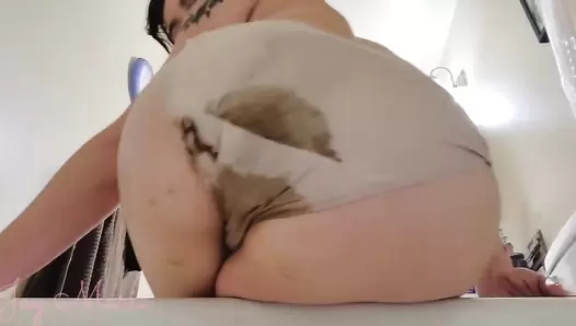 JayMariie - Panty Pooping Vol. 2