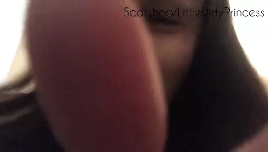 LittleDirtyPrincess - Spreading my cheeks for a nice wide load from behind