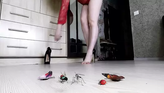 Janet - Giantess Mistress Big Shit