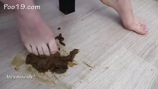 MilanaSmelly - Lick the shit from my foot!