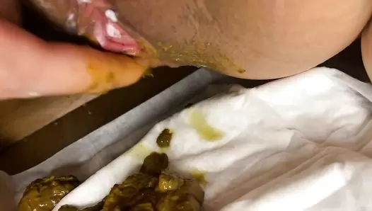 p00girl - Dirty fisting pussy smeared in shit