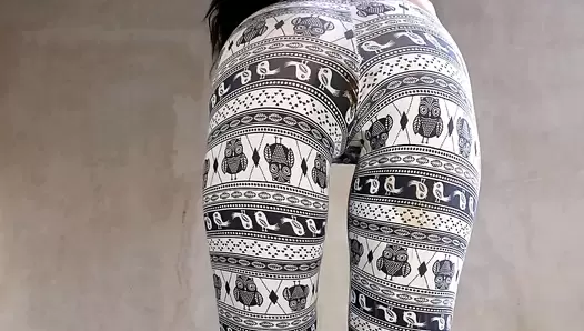 AnnaCoprofield - Leggings with Owls