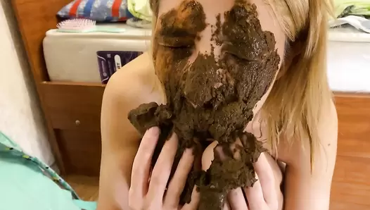 p00girl - Big shit on hair and face, Amateur Collection, 