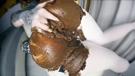 DirtyBetty - Mud geysers in your bedroom