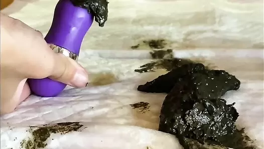 p00girl - A large portion of shit to smear on the pubis
