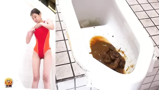 EE-685 04 Hidden camera at the city pool. Girls wearing competitive swimsuits and last-minute diarrhea