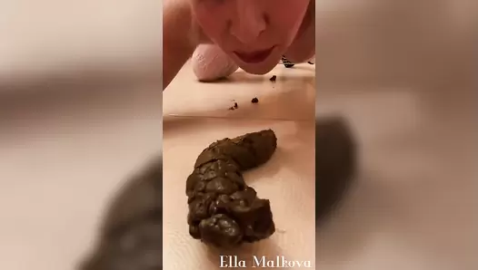 Scat Ella - Masturbating And Licking Shit, Amateur Collection, 