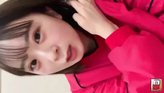 JG-542 03 Close-up photography and self-portraits over several days with fearless Maho Kawanishi who takes poop selfies at her parents’ house.