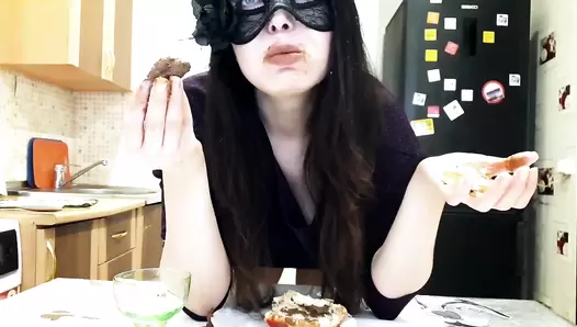 Scat Hot Dog Swallow By Top Scat Girl Lina