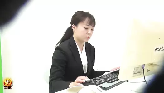EE-616 01 Office ladies pooping their panties, bursting noisy diarrhea all over the toilet and try to clean the mess afterwards