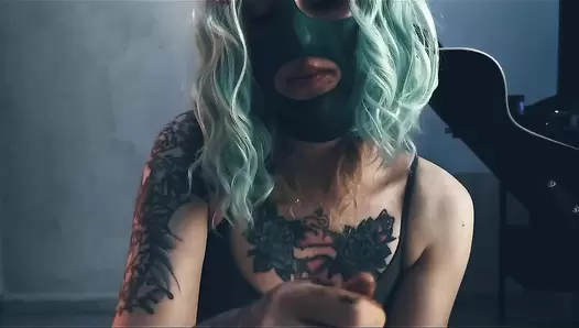 Scat Eat And Shit Sucking By Top Babe Dirty Betty - The Green Mask