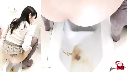 FF-490 05 Toilet voyeur in the city center: diarrhea circumstances of GALs in flashy clothes