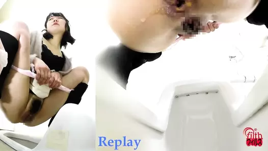 FF-490 04 Toilet voyeur in the city center: diarrhea circumstances of GALs in flashy clothes