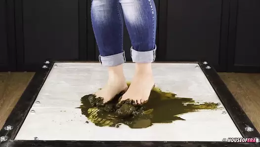 HouseofEra - Shitty Feet and Cockbox Footjob POV