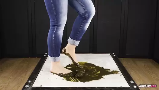 HouseofEra - Shitty Feet and Cockbox Footjob POV