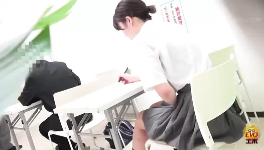EE-608 01 School girls farts and diarrhea stool inside the panties