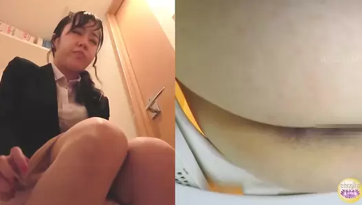 SL-500 06 In-house voyeur. Constipation. Woman’s feces record. Hard stool and laxative loose stool days. VOL. 2