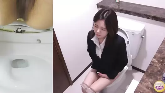 SL-500 02 In-house voyeur. Constipation. Woman’s feces record. Hard stool and laxative loose stool days. VOL. 2