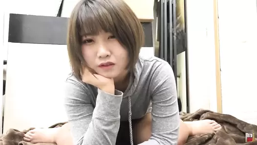 JG-379 03 Mean pooping and abusive talks by ordinary girls. Self-filmed shitting