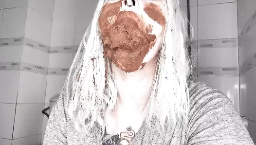 Extreme Luxus Scat Play By Top Model Betty