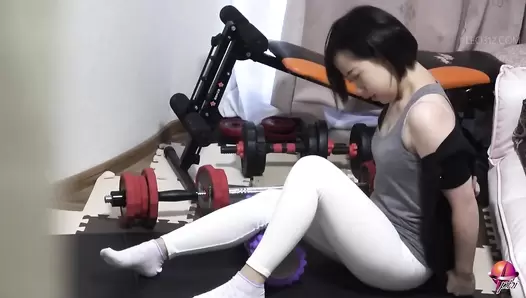 PP-279 02 Unscrupulous fitness instructor. Molestation and pantypooping